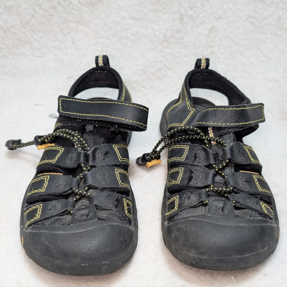 KEEN Kids sz 2 Newport H2 Black Yellow Summer Water Shoe Sandals Beach Hike